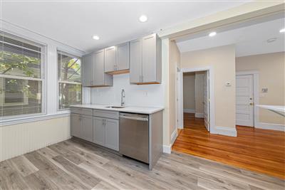 3 bed, 1 bath apartment for rent at 40 Brackett St Unit 2, Oak Square — photo 3 of 25