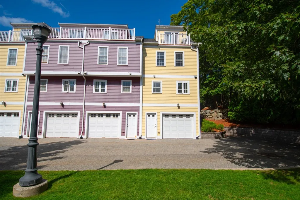 3 bed, 2 bath apartment for rent at 40 Brattle St Unit 7, Arlington — photo 1 of 15