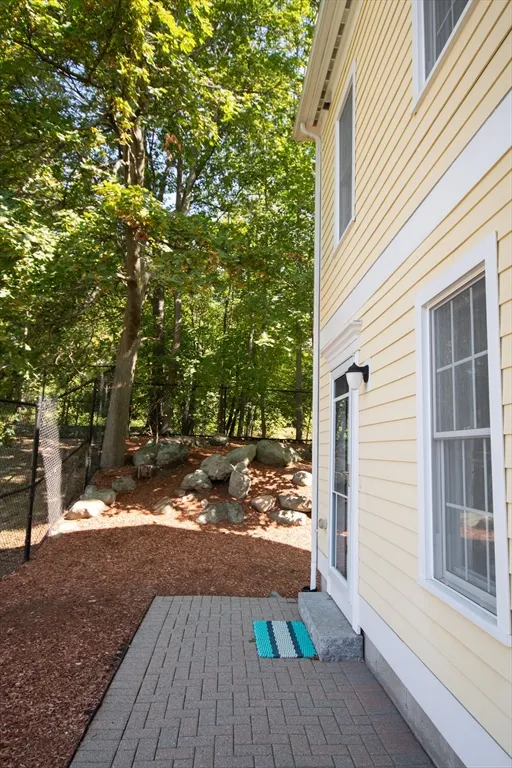 3 bed, 2 bath apartment for rent at 40 Brattle St Unit 7, Arlington — photo 14 of 15
