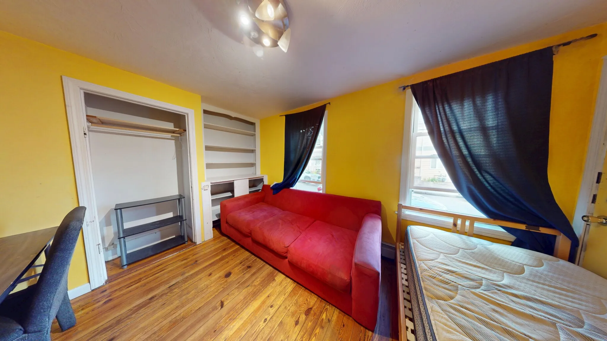 2 bed, 1 bath apartment for rent at 40 Bristol St Unit 1, Wellington-Harrington — photo 3 of 12