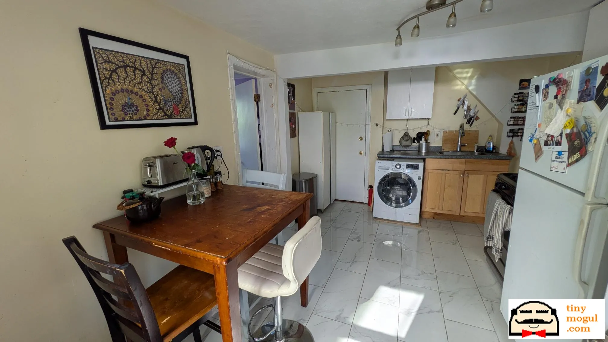 2 bed, 1 bath apartment for rent at 40 Bristol St Unit 2, Wellington-Harrington — photo 1 of 13
