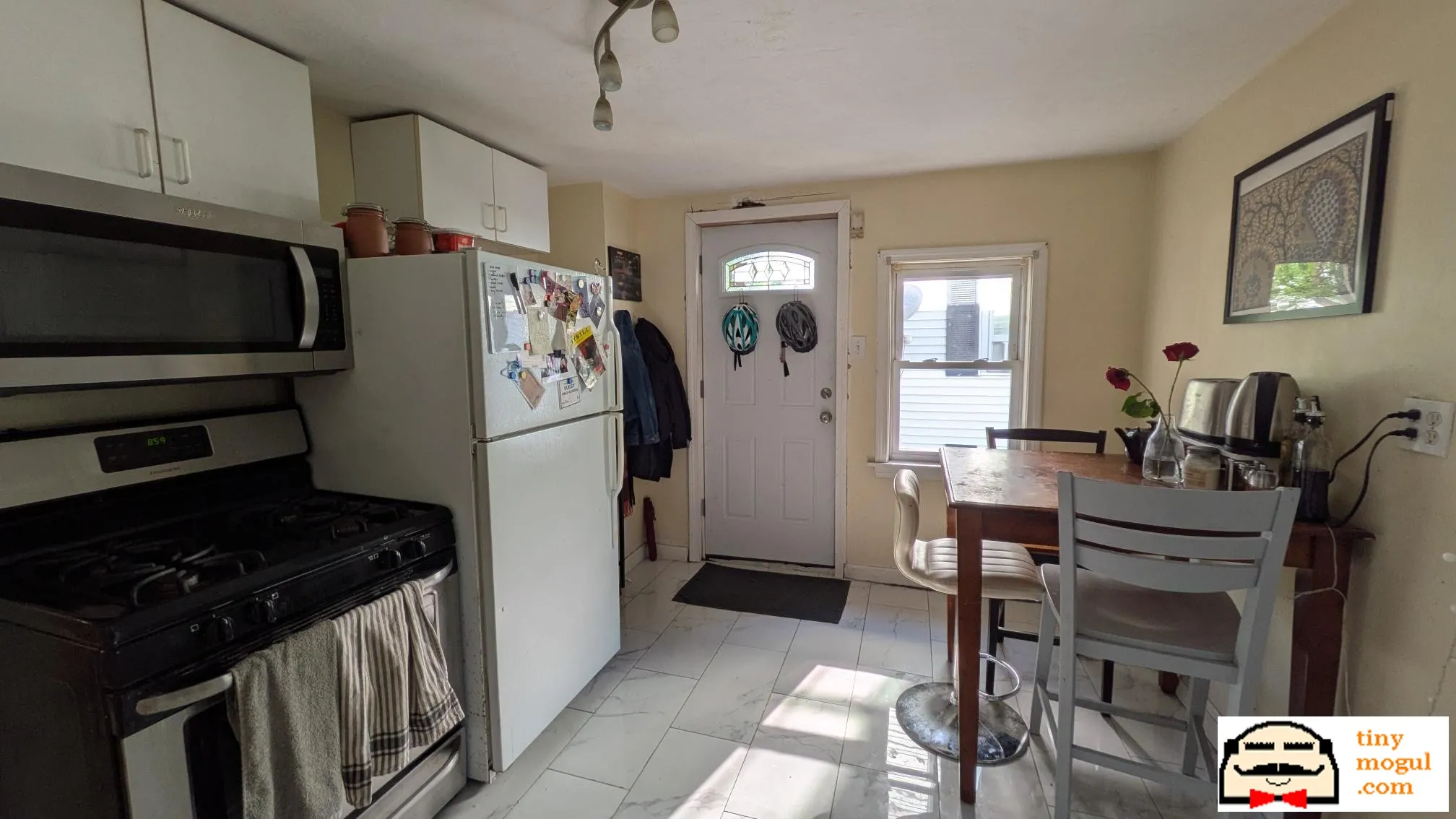 2 bed, 1 bath apartment for rent at 40 Bristol St Unit 2, Wellington-Harrington — photo 2 of 13