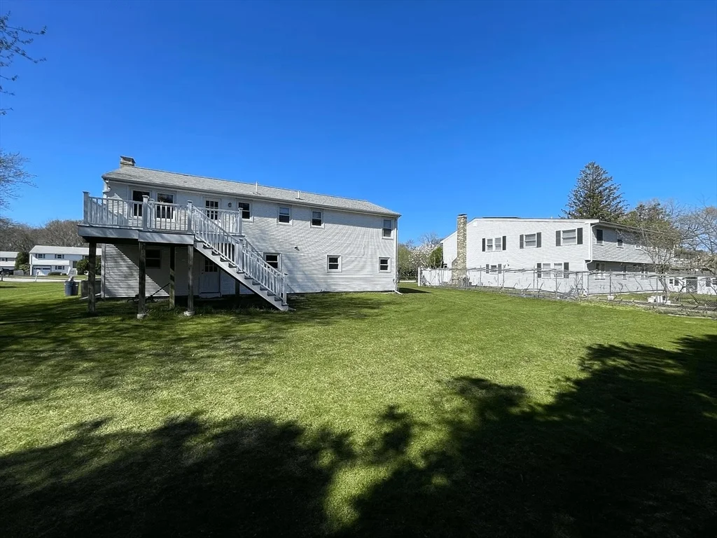 3 bed, 2 bath apartment for rent at 40 Burning Tree Rd Unit 40, Natick — photo 4 of 40