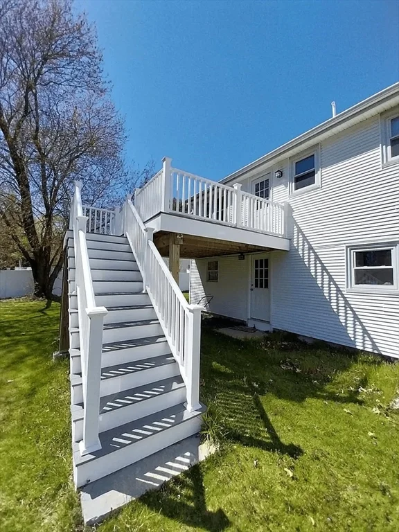 3 bed, 2 bath apartment for rent at 40 Burning Tree Rd Unit 40, Natick — photo 7 of 40