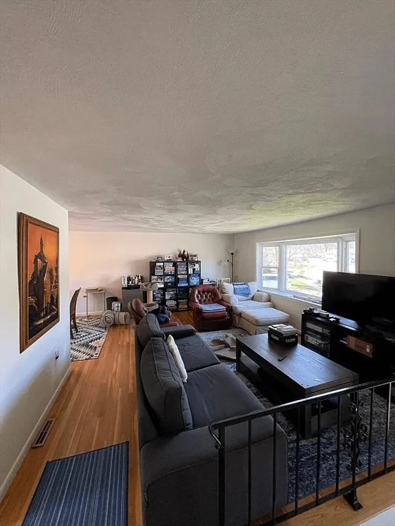 3 bed, 2 bath apartment for rent at 40 Burning Tree Rd Unit 40, Natick — photo 14 of 40