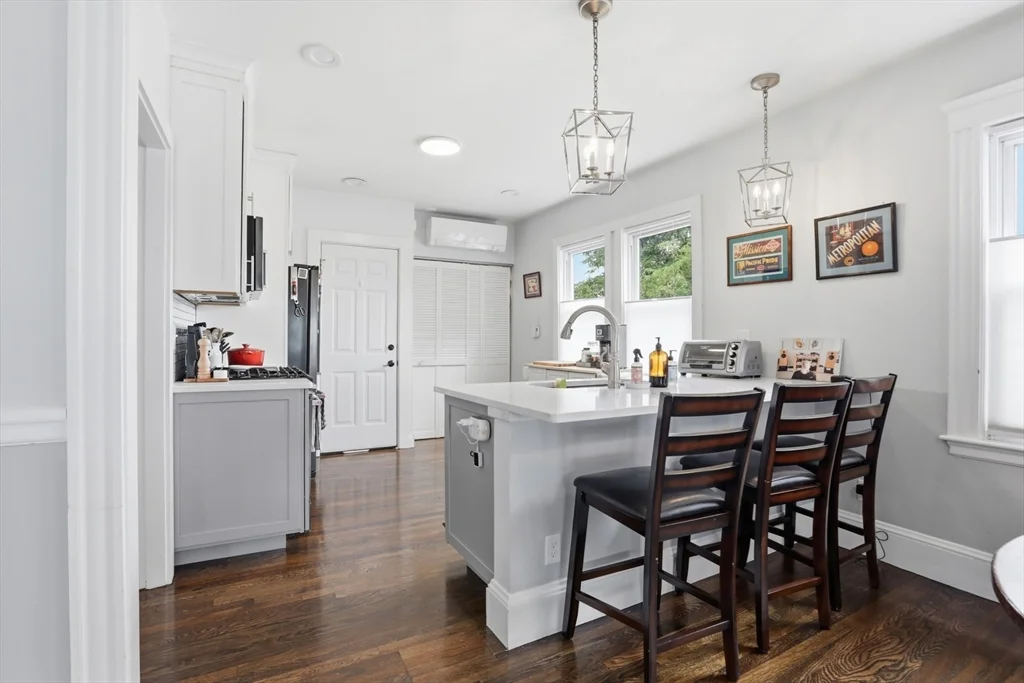 2 bed, 1 bath apartment for rent at 40 Buttonwood St Unit 2, Dorchester — photo 2 of 14