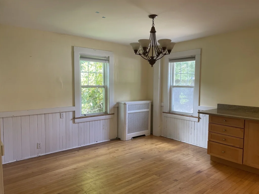 2 bed, 1 bath apartment for rent at 40 Butts St, Newton — photo 4 of 15