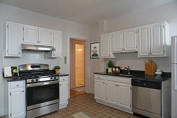 3 bed, 1 bath apartment for rent at 40 Calvin St Unit 40-02, Ward Two