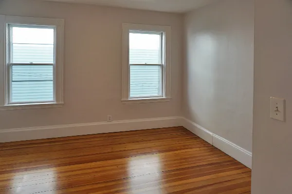 3 bed, 1 bath apartment for rent at 40 Calvin St Unit 40-02, Ward Two — photo 4 of 8