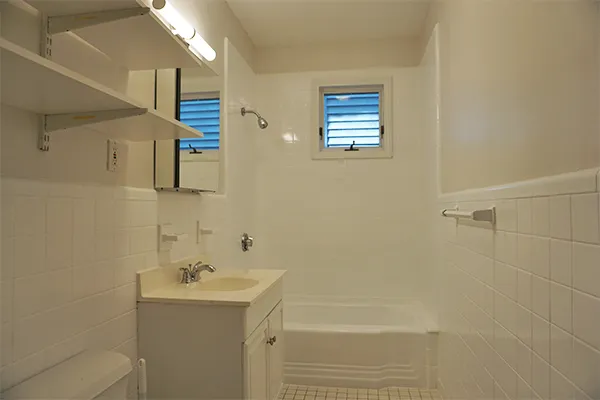 3 bed, 1 bath apartment for rent at 40 Calvin St Unit 40-02, Ward Two — photo 5 of 8
