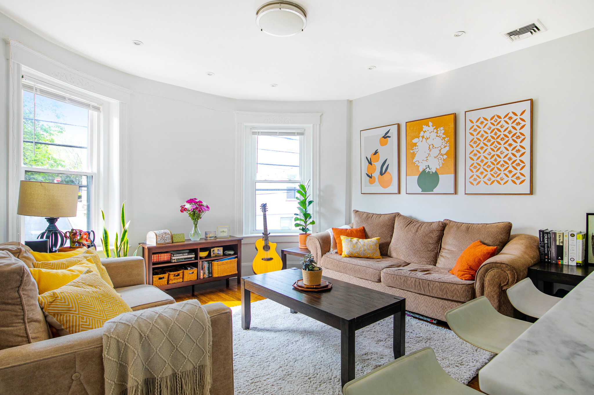 2 bed, 1 bath apartment for rent at 40 Cameron St Unit 3, Emerson Gardens — photo 3 of 16