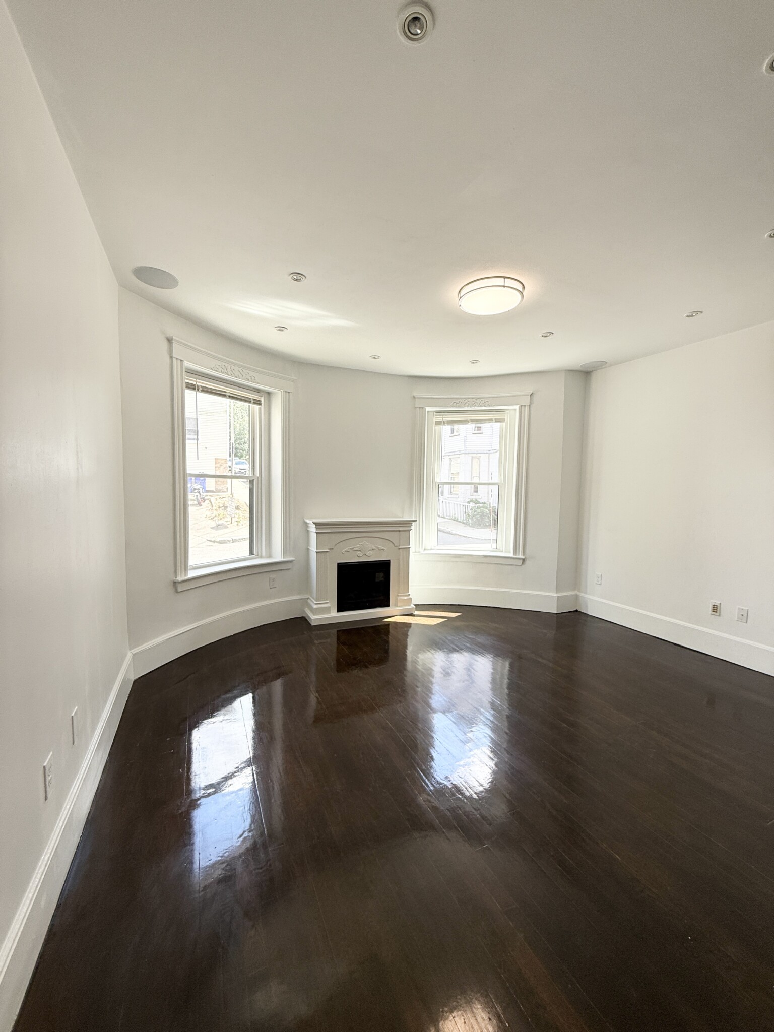 2 bed, 1 bath apartment for rent at 40 Cameron St Unit 8, Brookline Village — photo 3 of 10