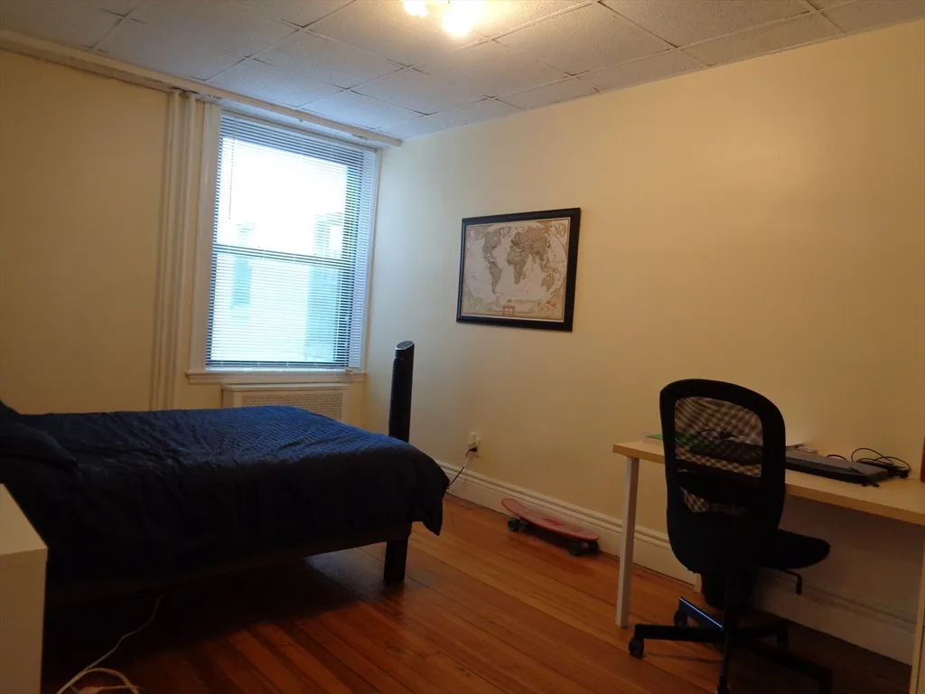 2 bed, 1 bath apartment for rent at 40 Carlton St Unit 10, Longwood — photo 3 of 7