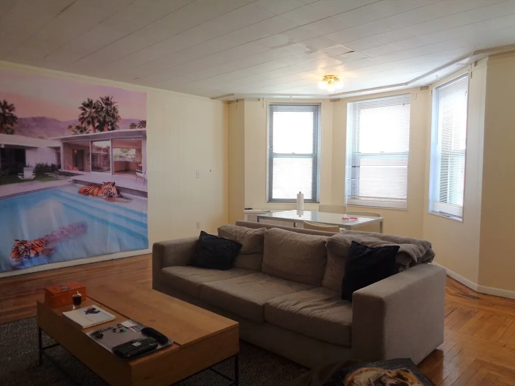 2 bed, 1 bath apartment for rent at 40 Carlton St Unit 10, Longwood — photo 5 of 7