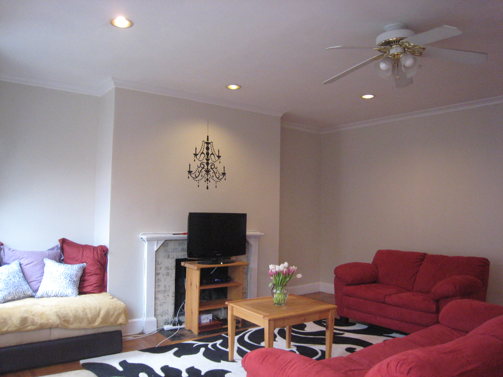 2 bed, 1 bath apartment for rent at 40 Carlton St Unit 17, Longwood — photo 3 of 7