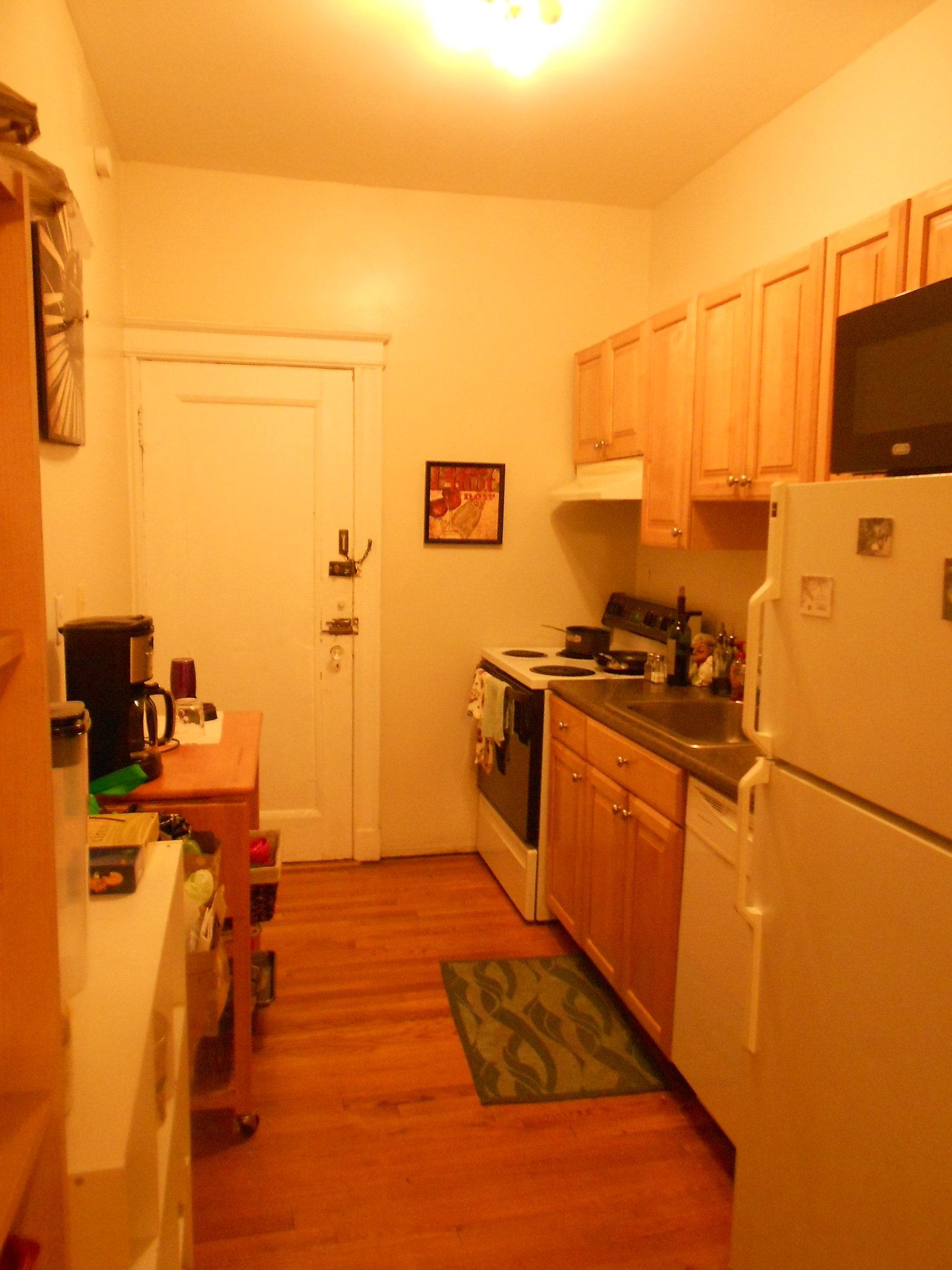 2 bed, 1 bath apartment for rent at 40 Carlton St Unit 17, Longwood — photo 2 of 7
