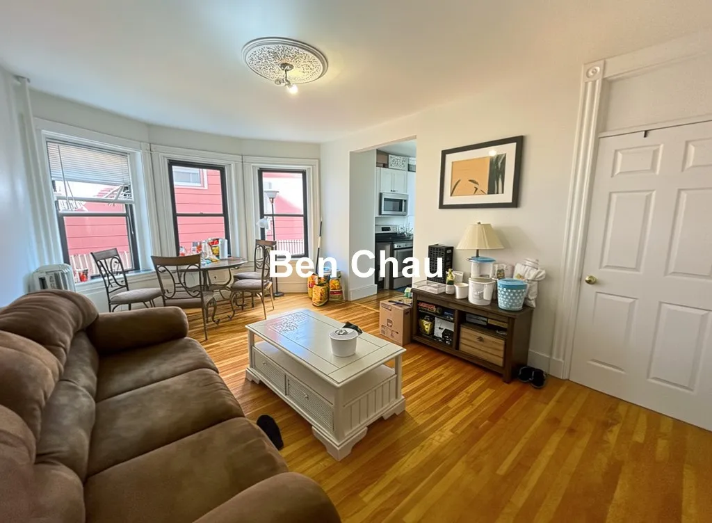 3 bed, 2 bath apartment for rent at 40 Cedar St Unit 1-L, Spring Hill — photo 1 of 10