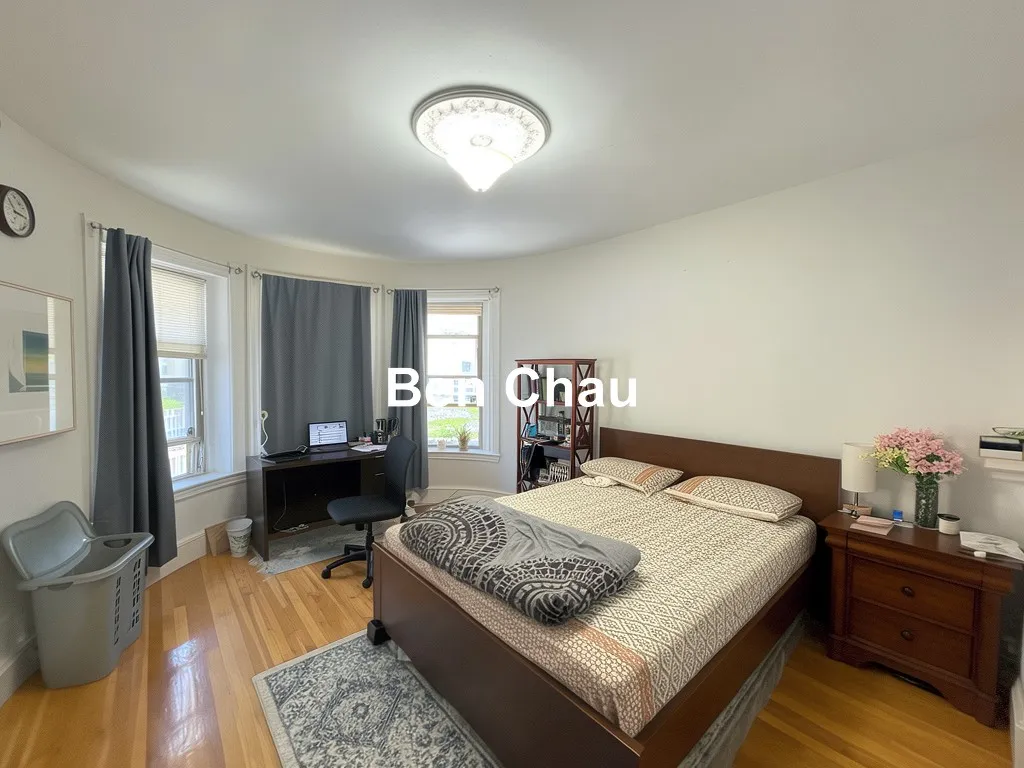 3 bed, 2 bath apartment for rent at 40 Cedar St Unit 1-L, Spring Hill — photo 3 of 10