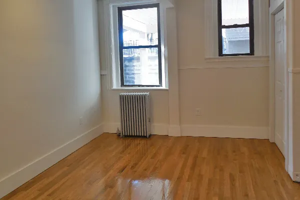 3 bed, 2 bath apartment for rent at 40 Cedar St Unit 1L, Spring Hill — photo 5 of 7