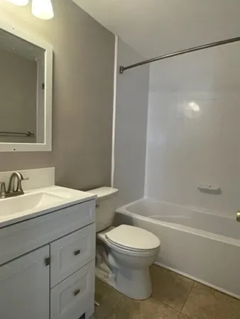 4 bed, 2 bath apartment for rent at 40 Center, Woburn — photo 6 of 15