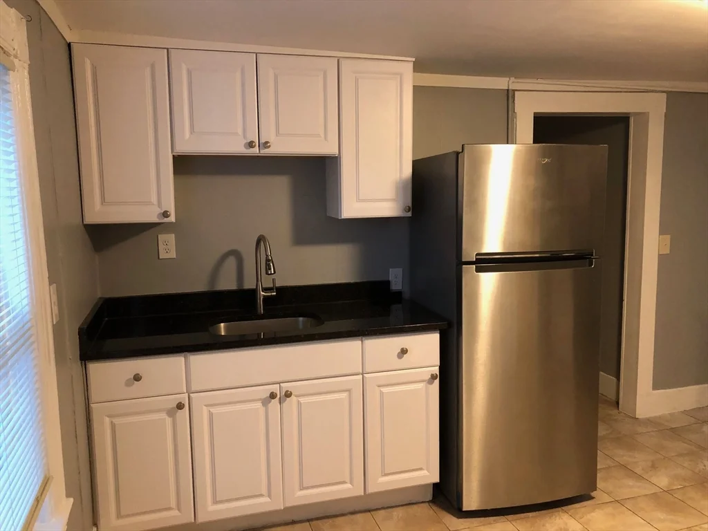 1 bed, 1 bath apartment for rent at 40 Central Ave Unit 3, Everett — photo 2 of 12