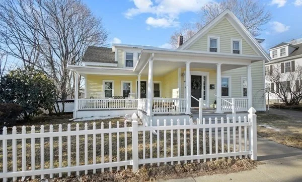 3 bed, 2 bath apartment for rent at 40 Central St, Hudson — photo 1 of 24