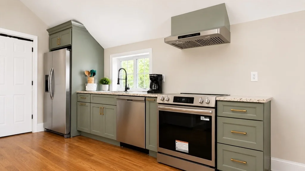 2 bed, 1 bath apartment for rent at 40 Central St Unit 2, Auburn — photo 2 of 7