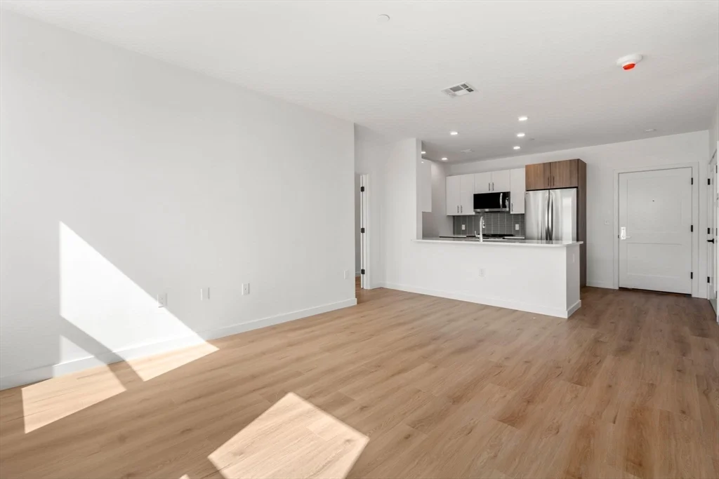 2 bed, 2 bath apartment for rent at 40 Centre St Unit 203, North Brookline — photo 2 of 9