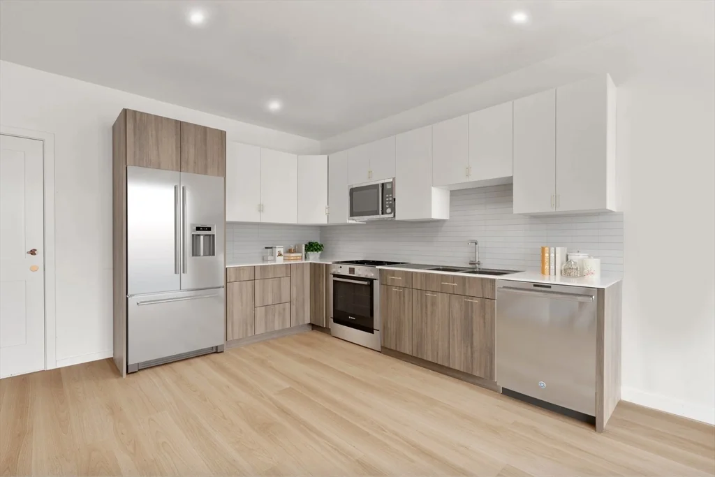 1 bed, 1 bath apartment for rent at 40 Centre St Unit 607, Coolidge Corner — photo 1 of 4