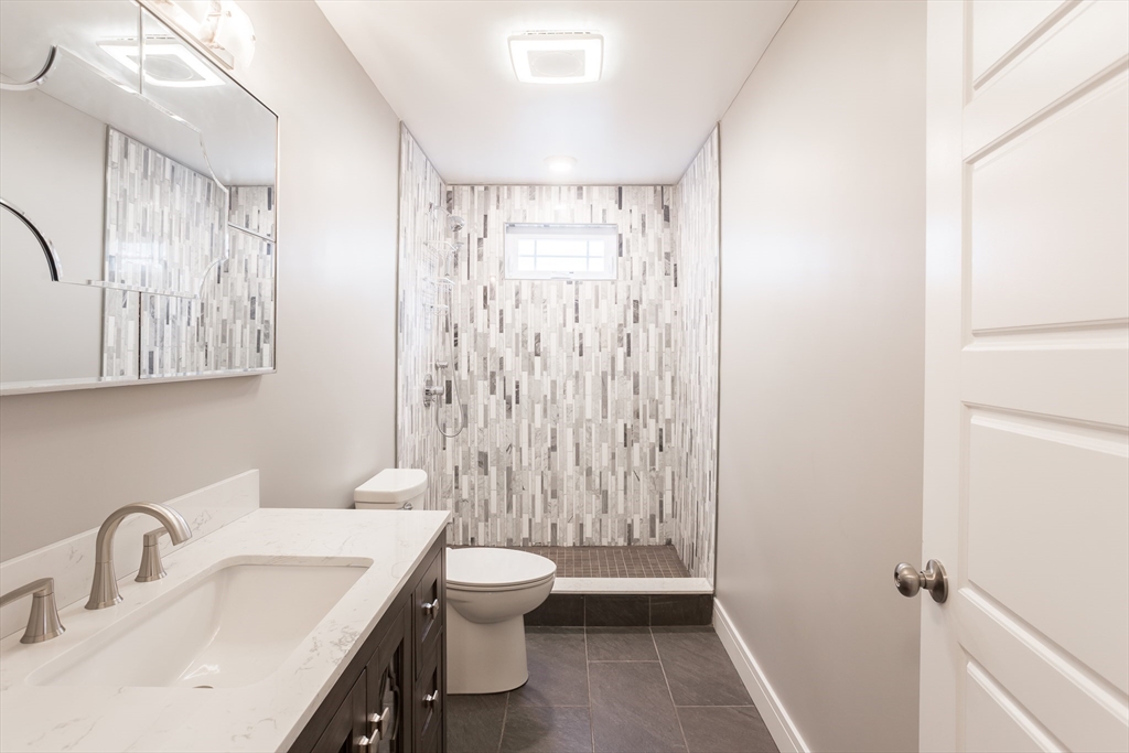 4 bed, 3 bath apartment for rent at 40 Champney St Unit 2, Brighton — photo 10 of 21