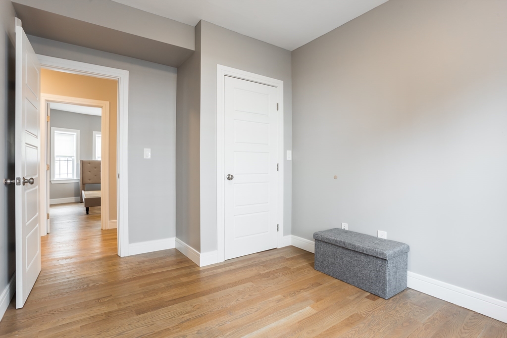 4 bed, 3 bath apartment for rent at 40 Champney St Unit 2, Brighton — photo 13 of 21