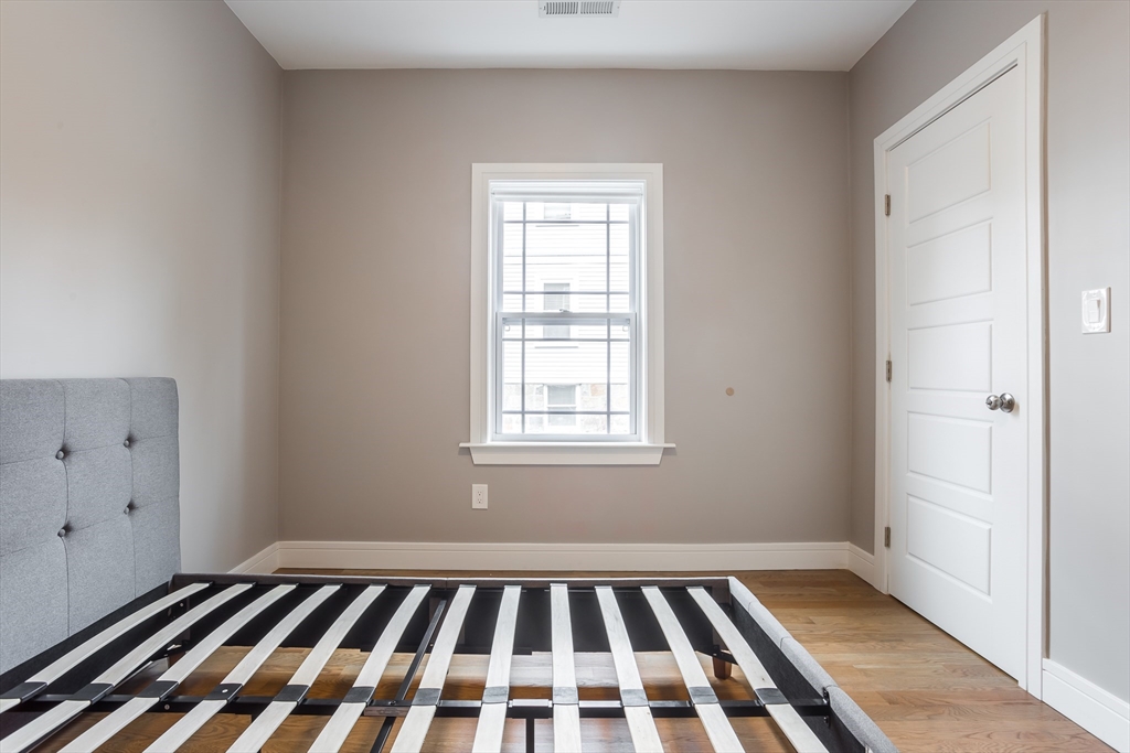 4 bed, 3 bath apartment for rent at 40 Champney St Unit 2, Brighton — photo 9 of 21