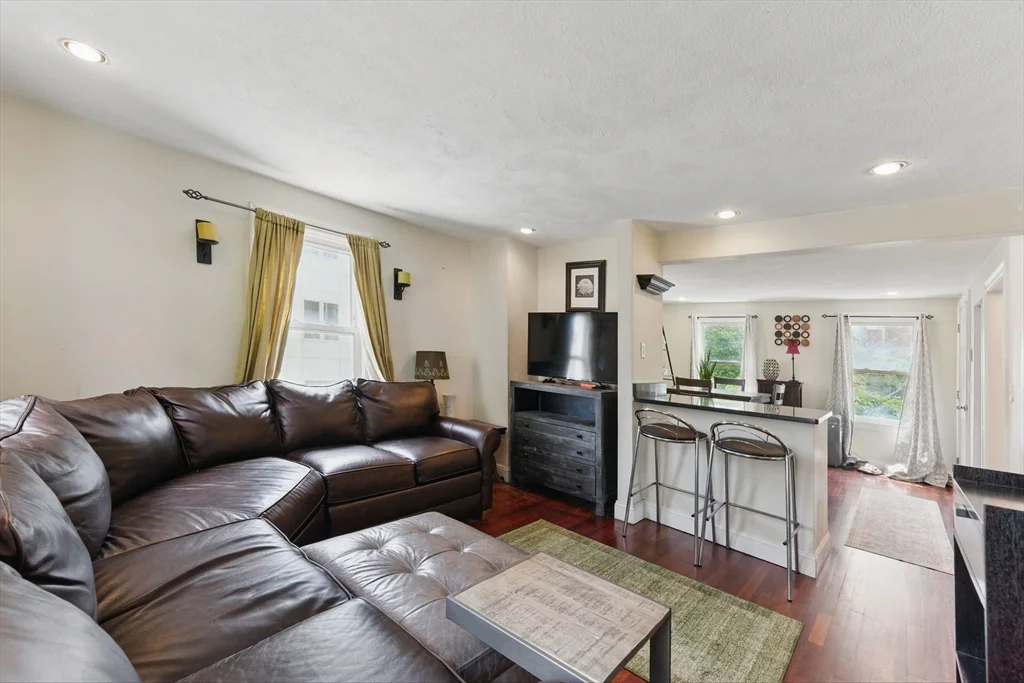 1 bed, 1 bath apartment for rent at 40 Chappie St Unit 1, Charlestown — photo 2 of 14
