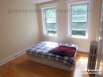 3 bed, 1 bath apartment for rent at 40 Chester St Unit 10, Allston — photo 9 of 13