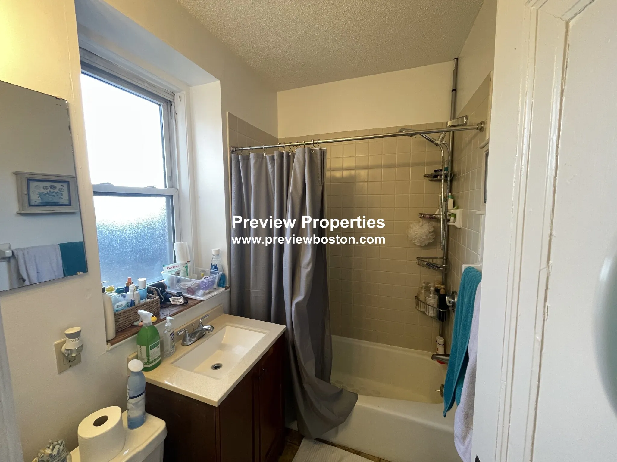 3 bed, 1 bath apartment for rent at 40 Chester St Unit 10, Allston — photo 4 of 13