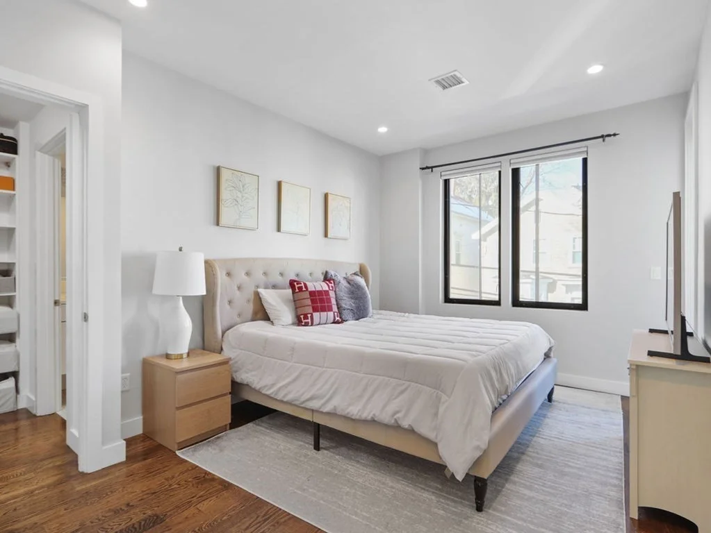 3 bed, 2 bath apartment for rent at 40 Chestnut Ave Unit 202, Jamaica Plain — photo 10 of 21