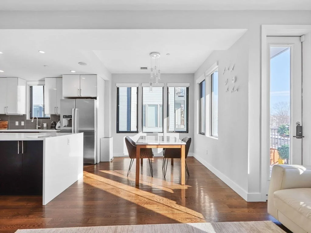 3 bed, 2 bath apartment for rent at 40 Chestnut Ave Unit 202, Jamaica Plain — photo 5 of 21
