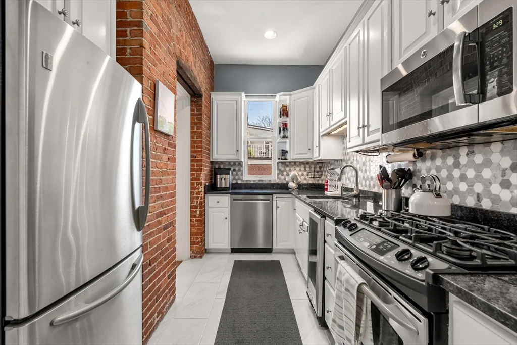 2 bed, 2 bath apartment for rent at 40 Chestnut St Unit 2, Charlestown — photo 9 of 26