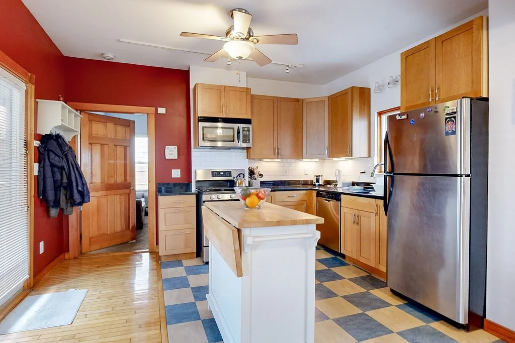 2 bed, 1 bath apartment for rent at 40 Church St Unit 1, East Somerville