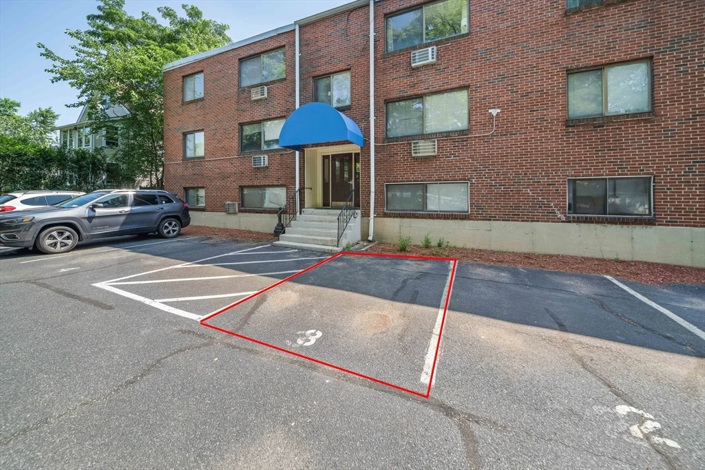 2 bed, 1 bath apartment for rent at 40 Clifton St Unit 21, North Cambridge — photo 16 of 24