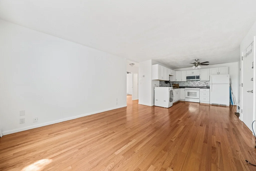 2 bed, 1 bath apartment for rent at 40 Clifton St Unit 21, North Cambridge — photo 3 of 24