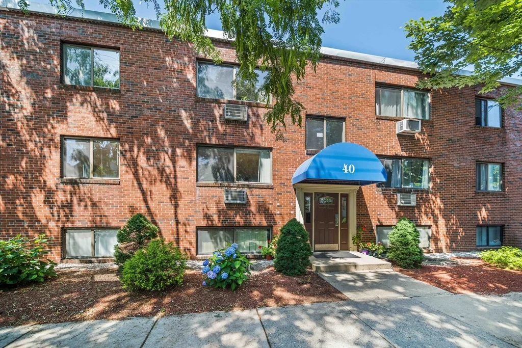 2 bed, 1 bath apartment for rent at 40 Clifton St Unit 21, North Cambridge