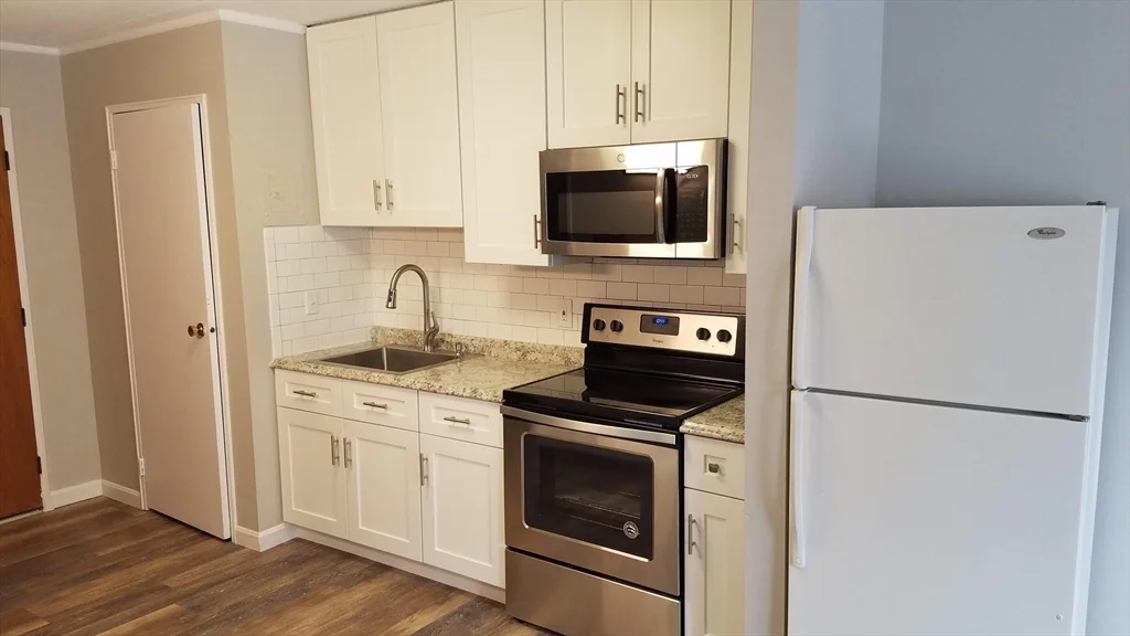 1 bed, 1 bath apartment for rent at 40 Cochituate Rd Unit 40, Framingham — photo 4 of 12