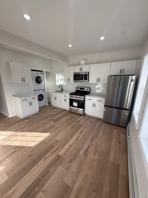 1 bed, 1 bath apartment for rent at 40 Coolidge Unit Front, South Lawrence — photo 6 of 9