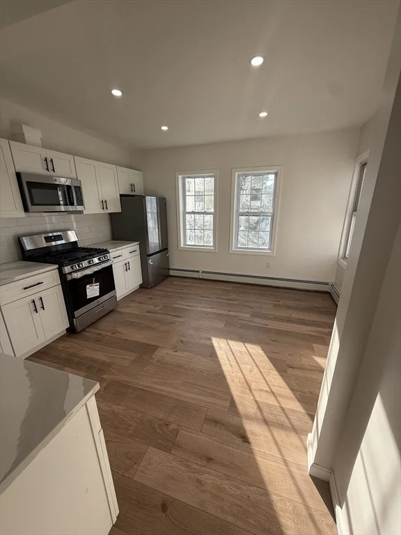 1 bed, 1 bath apartment for rent at 40 Coolidge Unit Front, South Lawrence — photo 4 of 9