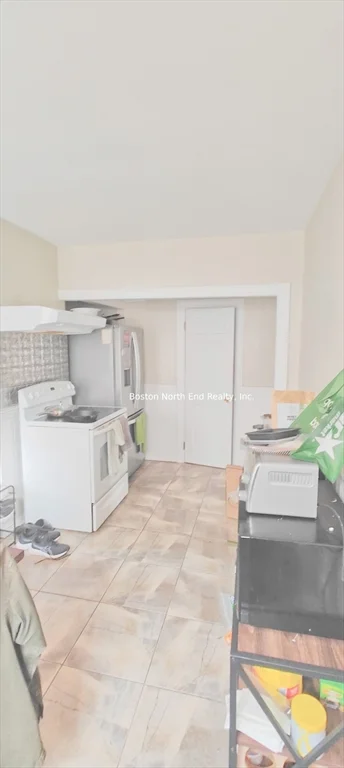 4 bed, 1 bath apartment for rent at 40 Cooper Unit 1, North End — photo 5 of 26