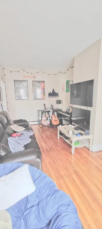 4 bed, 1 bath apartment for rent at 40 Cooper Unit 1, North End — photo 11 of 26