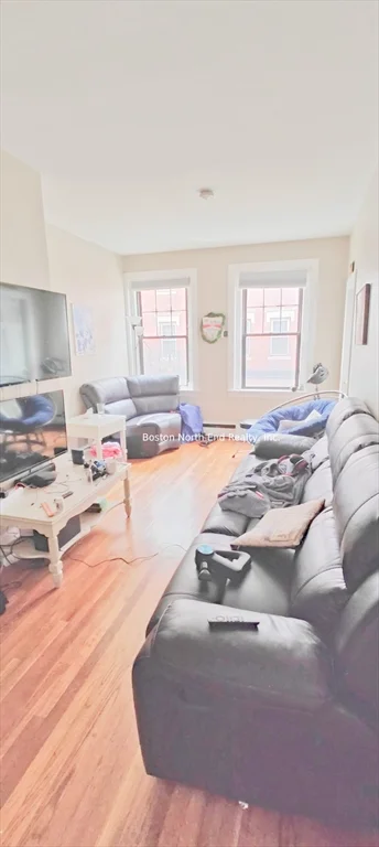 4 bed, 1 bath apartment for rent at 40 Cooper Unit 1, North End — photo 9 of 26