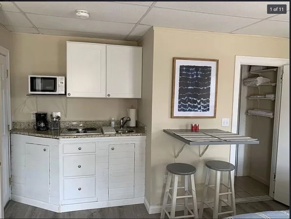 Studio bed, 1 bath apartment for rent at 40 Cottage St Unit 5, Franklin — photo 4 of 4