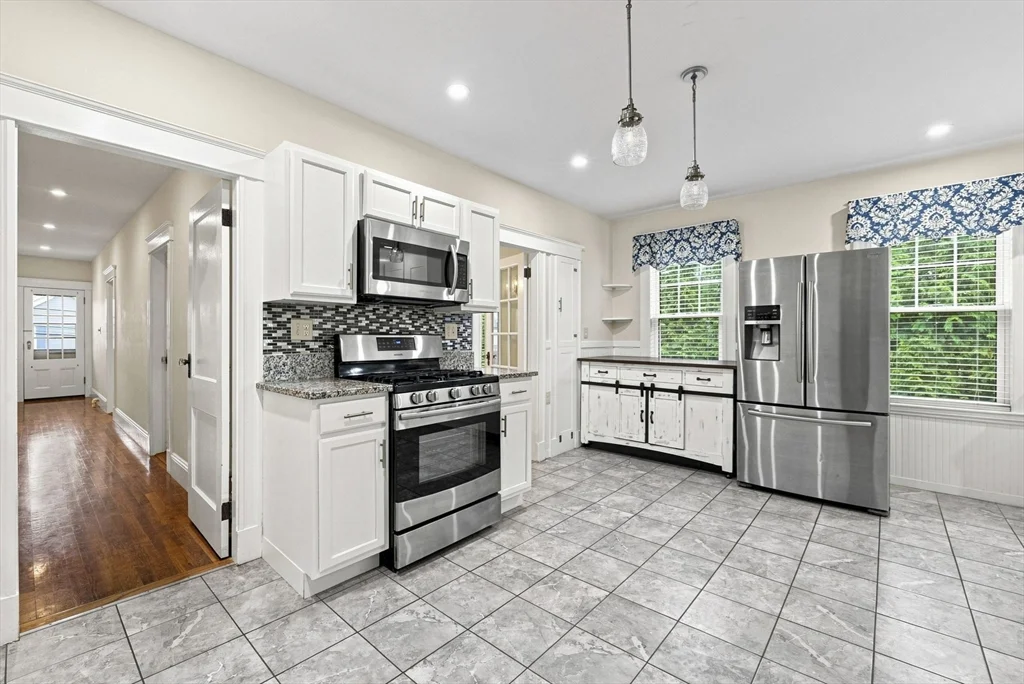 3 bed, 1 bath apartment for rent at 40 County St Unit 2, Peabody — photo 1 of 26